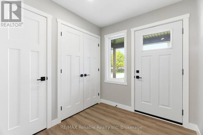 152 Sills Street — photo 8 of 40