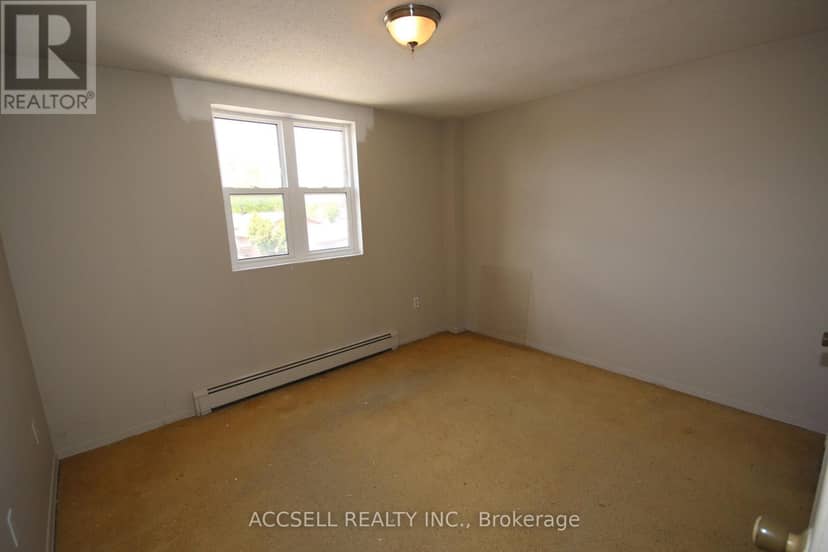 212 - 276 Merritt Avenue — photo 9 of 10