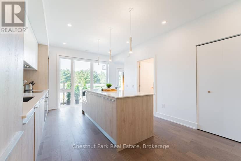 29 Rockmount Crescent — photo 7 of 40