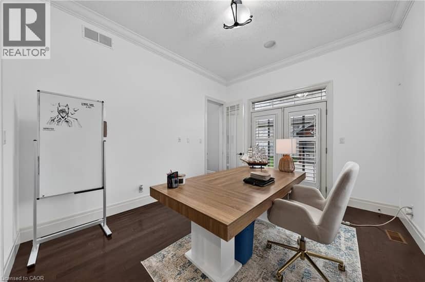 245 JOSEPH SCHOERG Crescent — photo 20 of 40