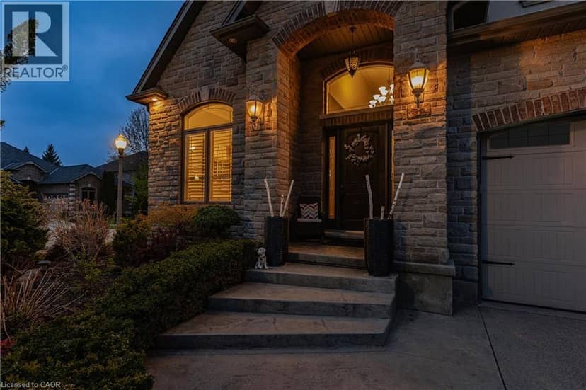245 JOSEPH SCHOERG Crescent — photo 3 of 40