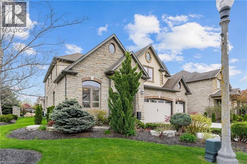 245 JOSEPH SCHOERG Crescent — photo 4 of 40