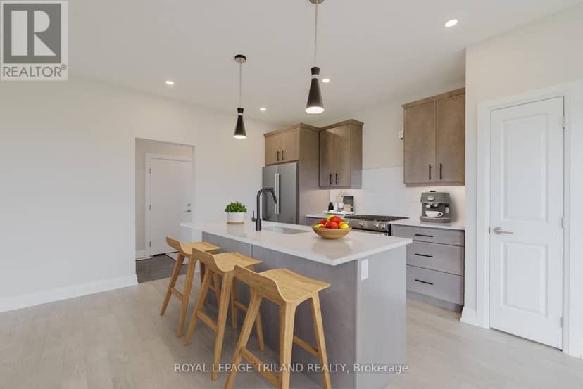 39 Allister Drive — photo 14 of 36