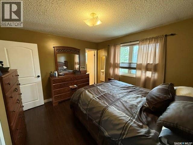 11 Banks CRESCENT — photo 18 of 27