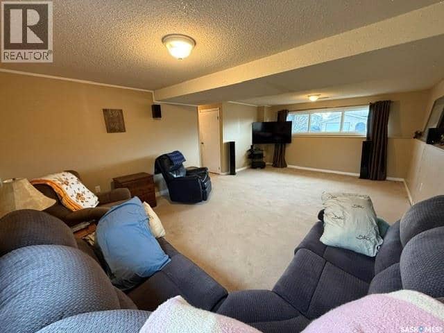 11 Banks CRESCENT — photo 21 of 27