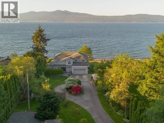 8745 PATRICIA ROAD, Powell River