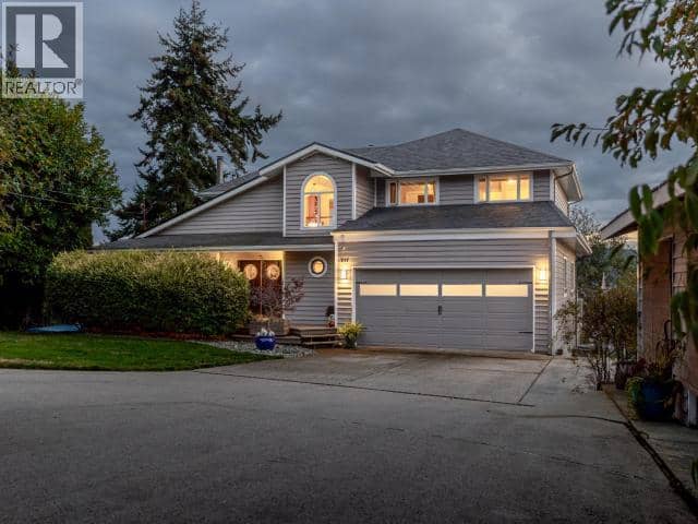 8745 PATRICIA ROAD, Powell River, photo 2