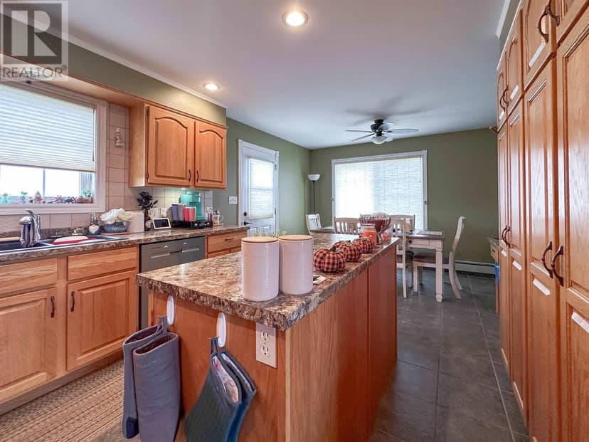 287 Richard Douglas Drive, Mermaid, photo 6