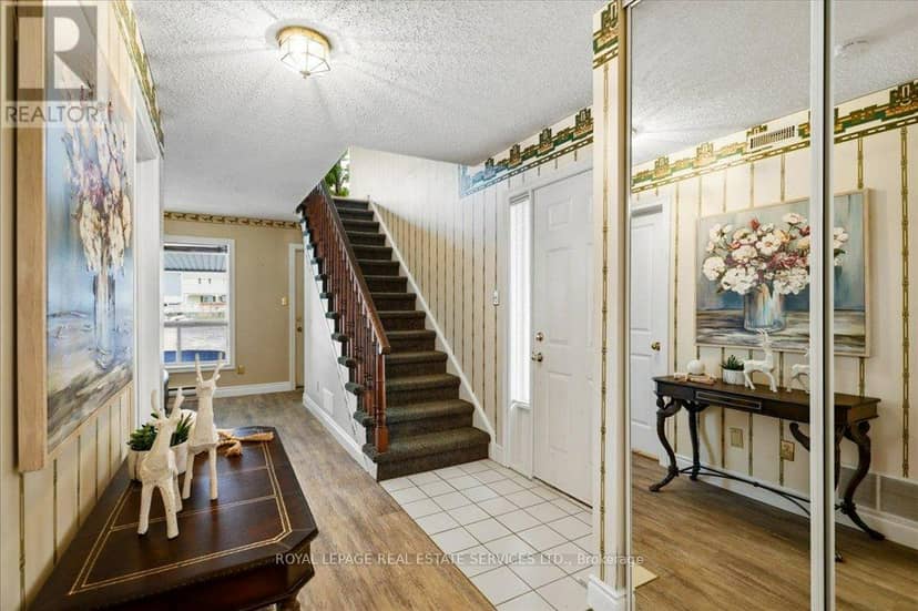 4 - 30 Laguna Parkway — photo 7 of 40