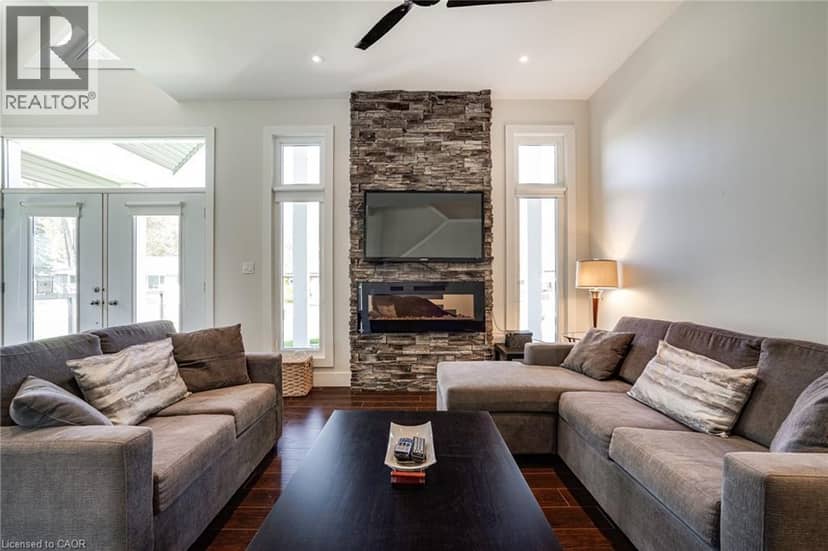 18 WALTER Street — photo 10 of 40