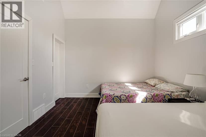 18 WALTER Street — photo 20 of 40