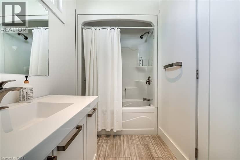 18 WALTER Street — photo 22 of 40