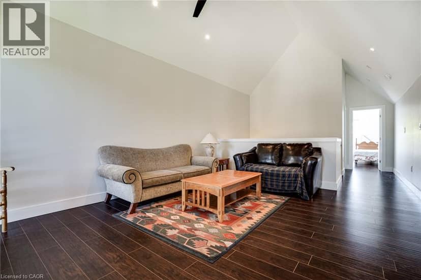 18 WALTER Street — photo 26 of 40