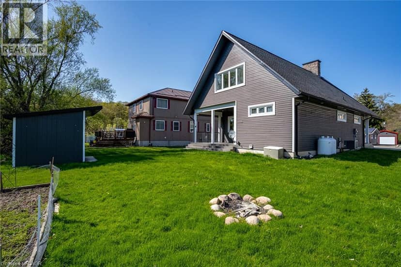 18 WALTER Street — photo 33 of 40