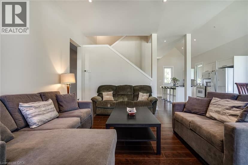 18 WALTER Street — photo 9 of 40