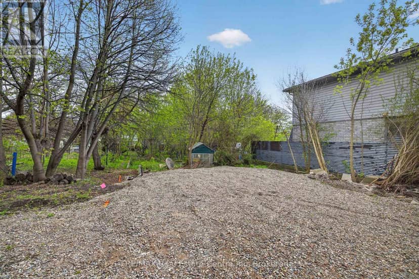 121 Elizabeth Street — photo 10 of 21