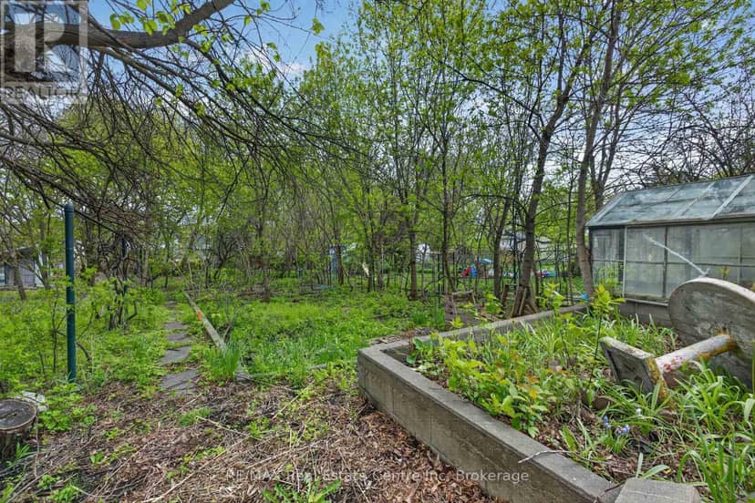 121 Elizabeth Street — photo 11 of 21