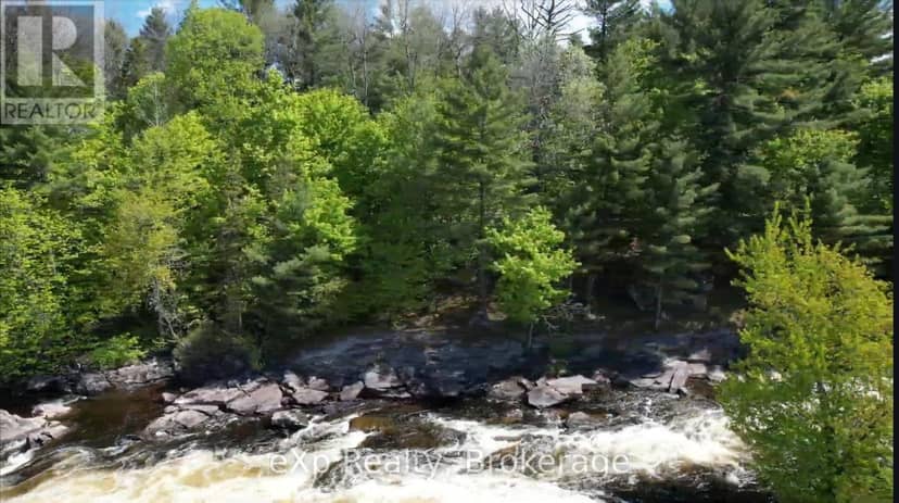 26 Magnet Road, Magnetawan, photo 4