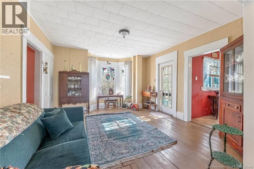 5 Pinewood Street — photo 21 of 40
