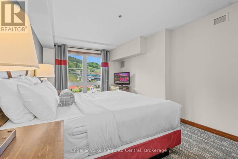 319 321 - 152 Jozo Weider Boulevard — photo 25 of 40