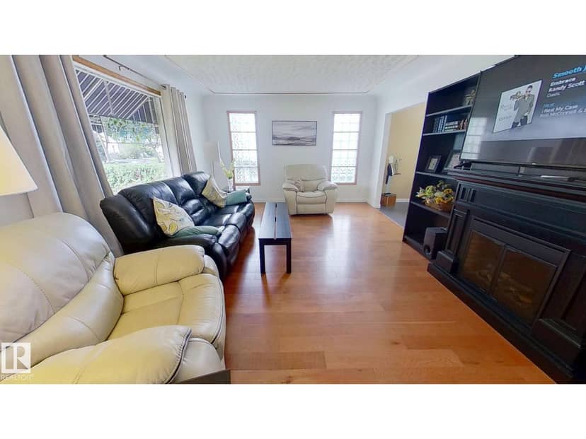 13908 117 AV NW, Edmonton, photo 2