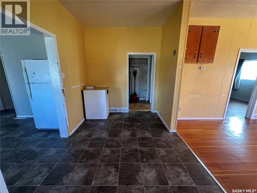 106 2nd AVENUE SE — photo 8 of 32