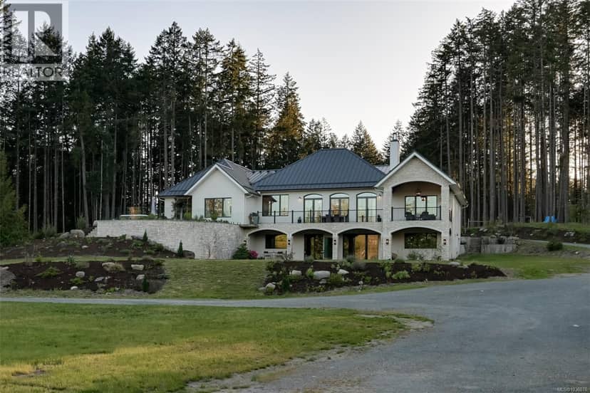 4939 Waters Rd, Duncan