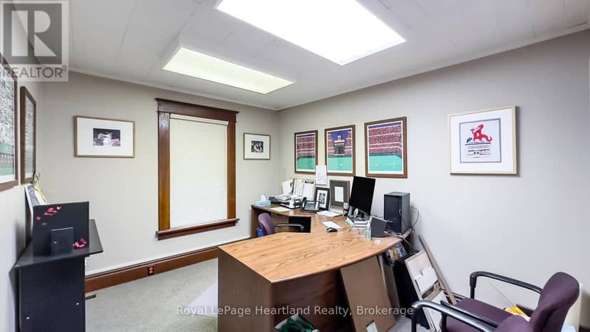 401 Queen Street — photo 10 of 40