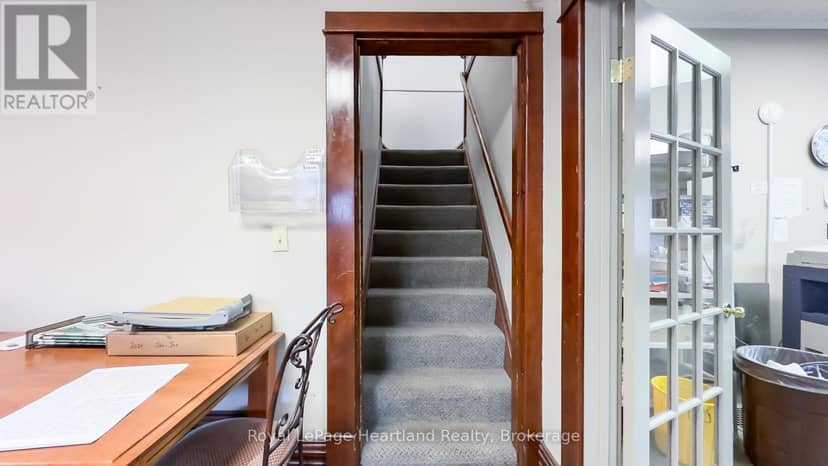 401 Queen Street — photo 36 of 40