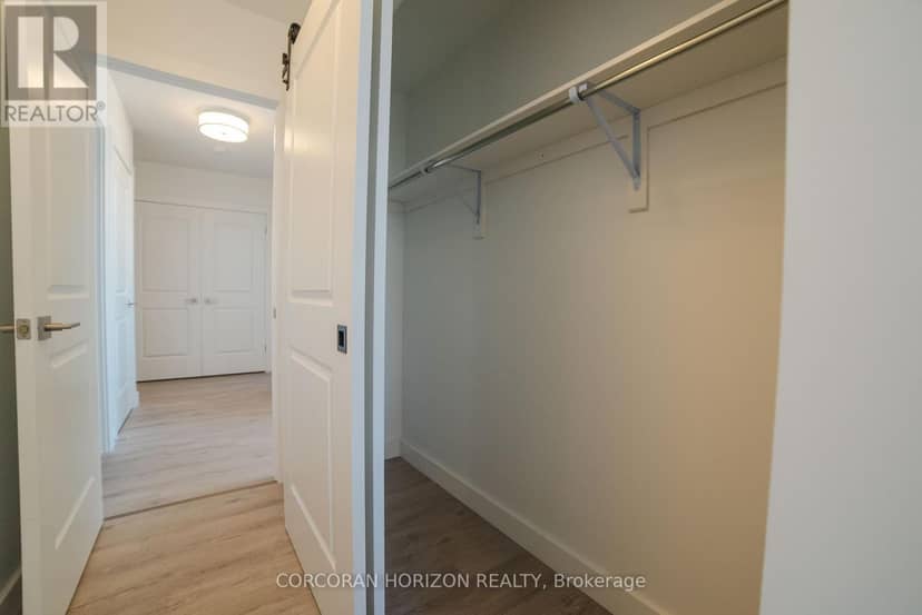 1701 - 15 Glebe Street S — photo 13 of 23