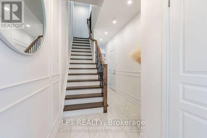 16 Place Polonaise Drive — photo 11 of 25