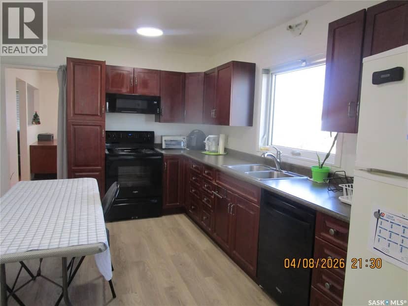 233 4th Avenue E — photo 12 of 28