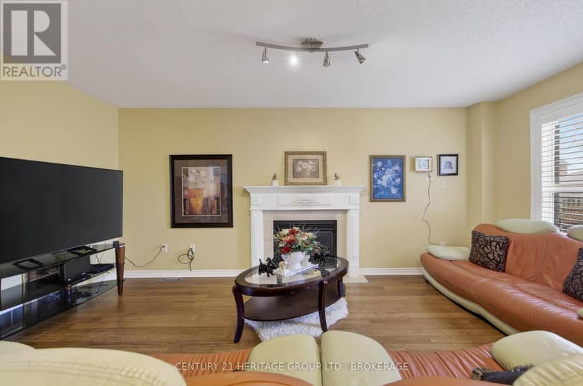 30 Lang Drive — photo 13 of 30