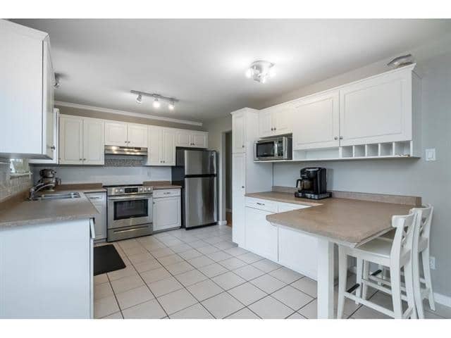18120 58A AVENUE, Surrey, photo 6