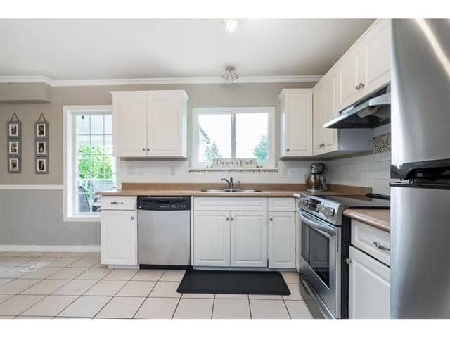 18120 58A AVENUE, Surrey, photo 5