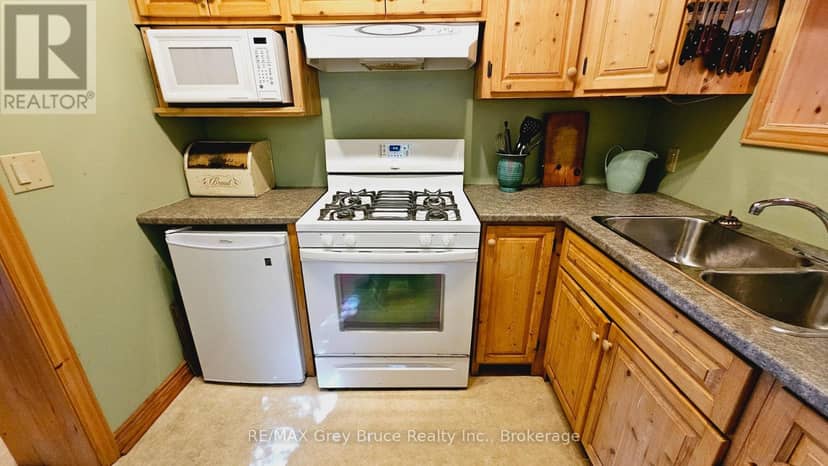 130 South Shore Road — photo 16 of 40