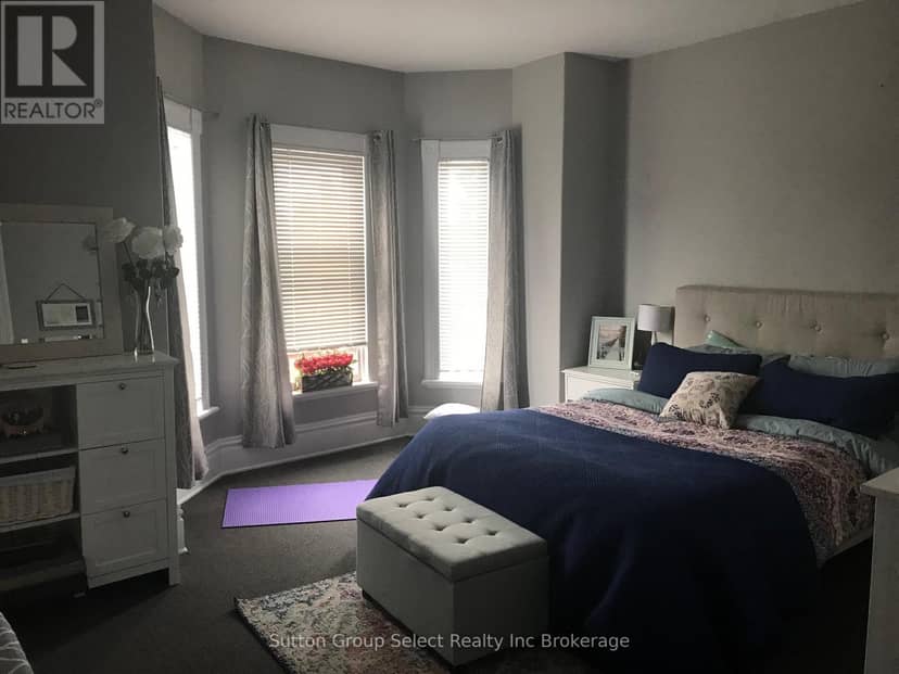 48 Perry Street — photo 2 of 11