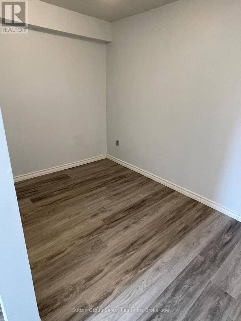 102 Finkle Street — photo 7 of 8