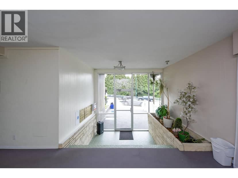 5353 HASTINGS STREET, Burnaby, photo 4