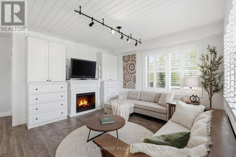 208 - 67 Haddington Street — photo 10 of 29