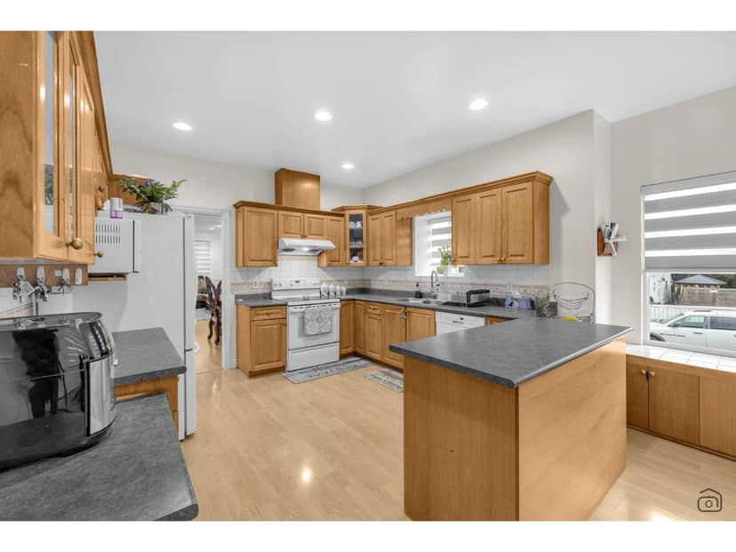 7480 LEE STREET, Mission, photo 7