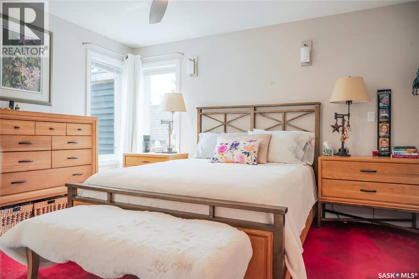 720 Spruce STREET — photo 18 of 40