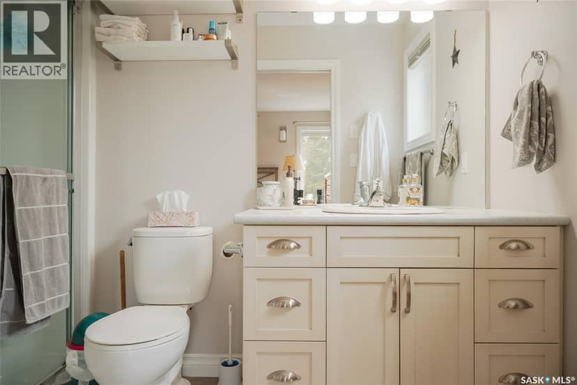 720 Spruce STREET — photo 23 of 40