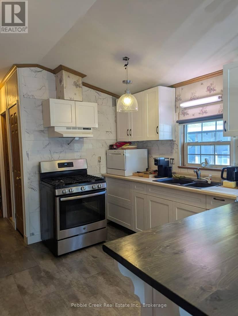 E8 Hickory - 77794 Orchard Line, Central Huron, photo 5