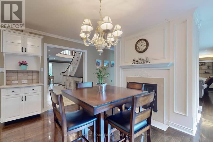 110 Crawford Crescent — photo 12 of 40