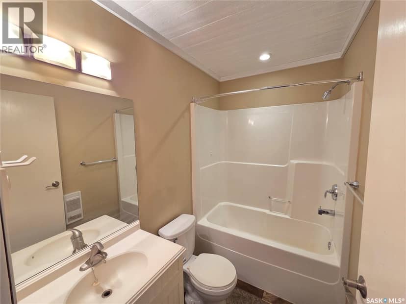 105 Main STREET — photo 21 of 25