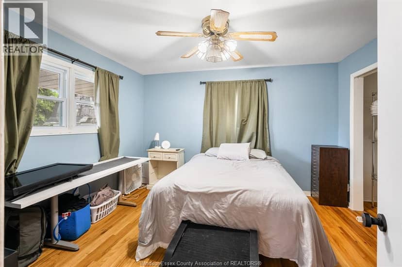 9489 Malden — photo 10 of 40