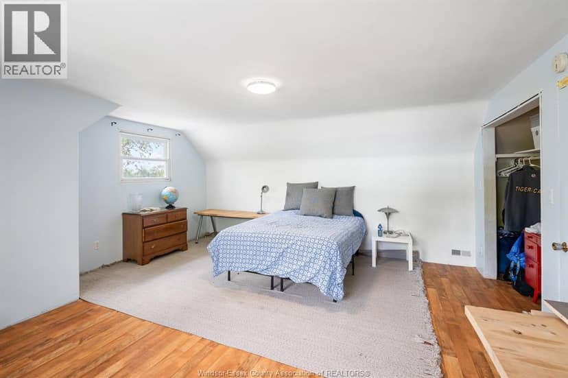 9489 Malden — photo 12 of 40