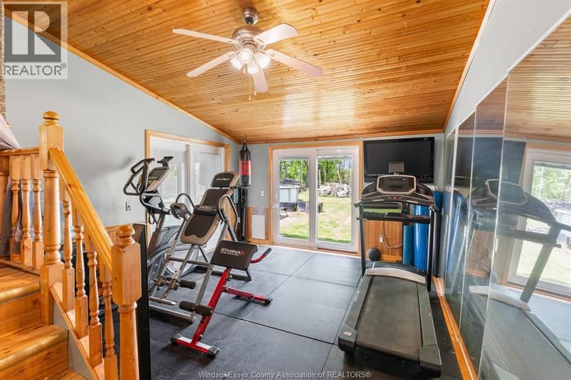9489 Malden — photo 22 of 40