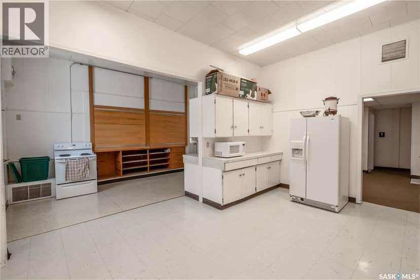 198 1st AVENUE S, Pierceland, photo 2